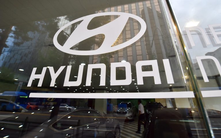 Hyundai, Kia shares tumble after automakers say they’re not in talks with Apple to develop a car