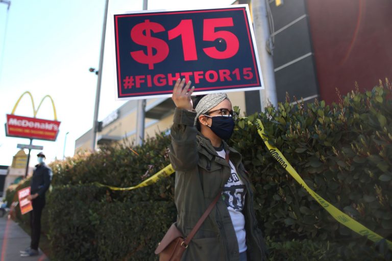 The $15 minimum wage is in trouble. Here’s what you need to know