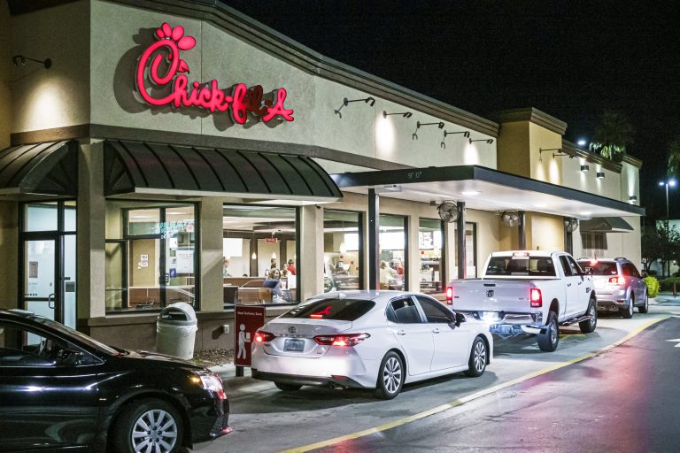 Drive-thru ordering surged during the pandemic. Fast-food chains don’t think it’s a fad