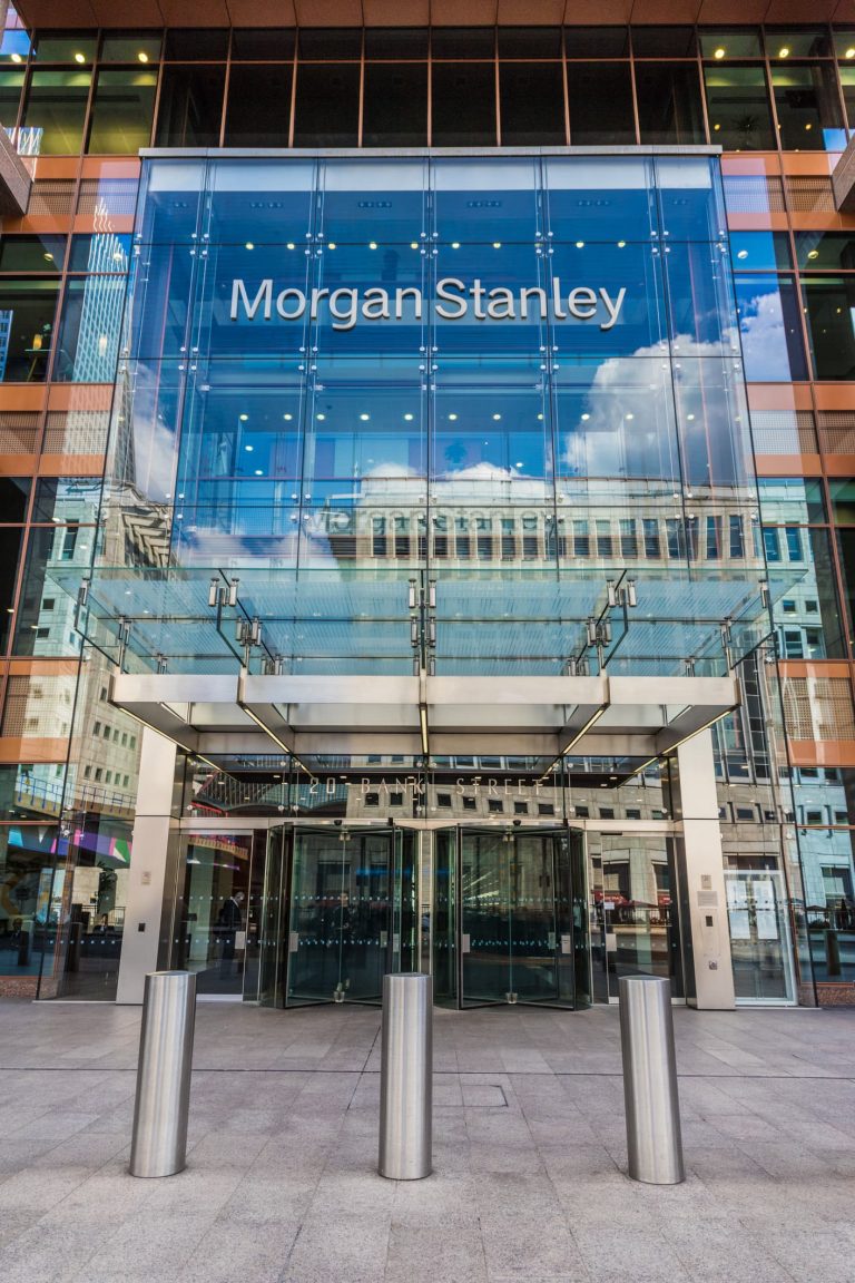 Morgan Stanley becomes the first big U.S. bank to offer its wealthy clients access to bitcoin funds
