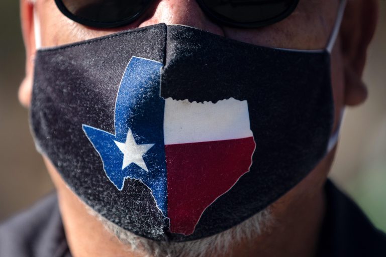Texans can still be arrested for violating business mask rules, despite mandate’s end, police chief says
