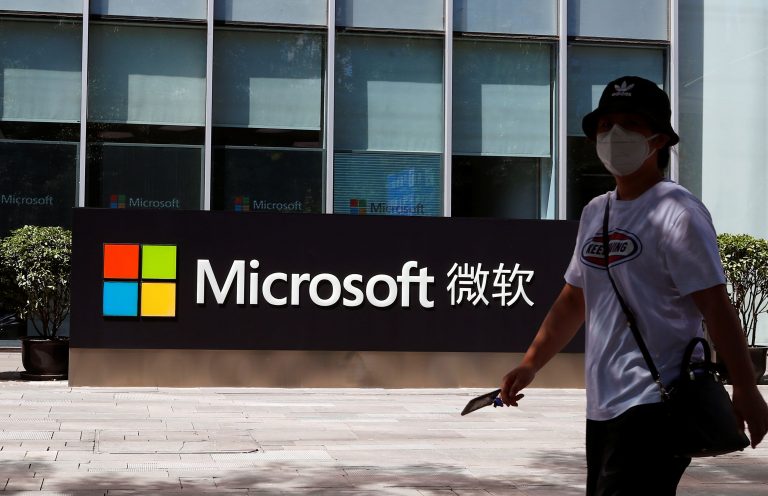 Microsoft pushes into the growing grocery tech market with a new deal in China