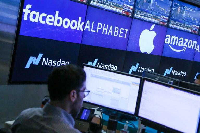 Nasdaq sheds another 1% as Big Tech sell-off intensifies, Dow drops more than 300 points