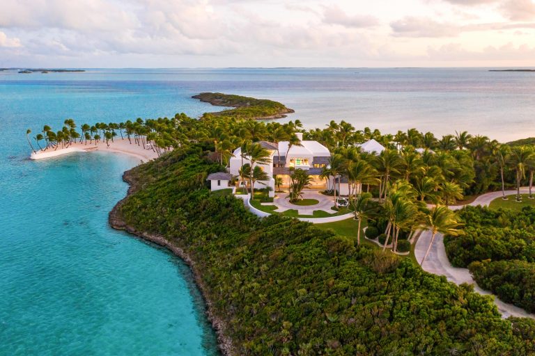 Tour Faith Hill and Tim McGraw’s $35 million private island