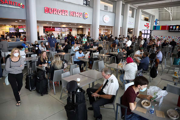 Airport restaurants, TSA offer $1,000 bonuses in hiring scramble as travelers face long lines