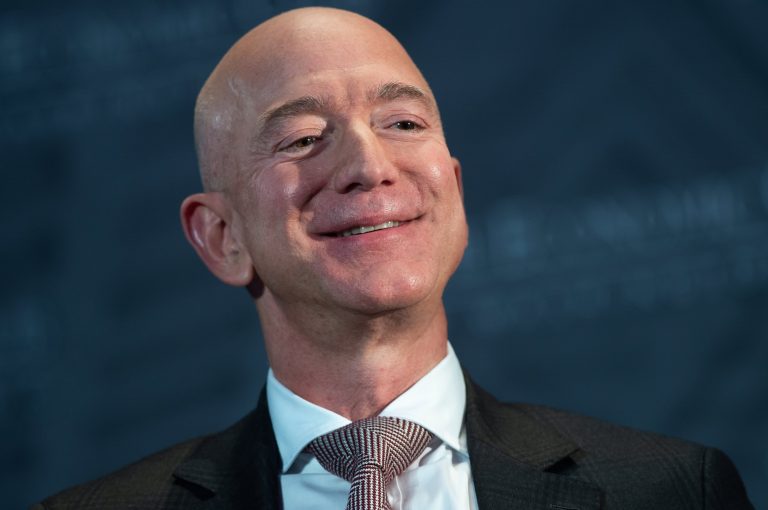 Amazon will overtake Walmart as the largest U.S. retailer in 2022, JPMorgan predicts