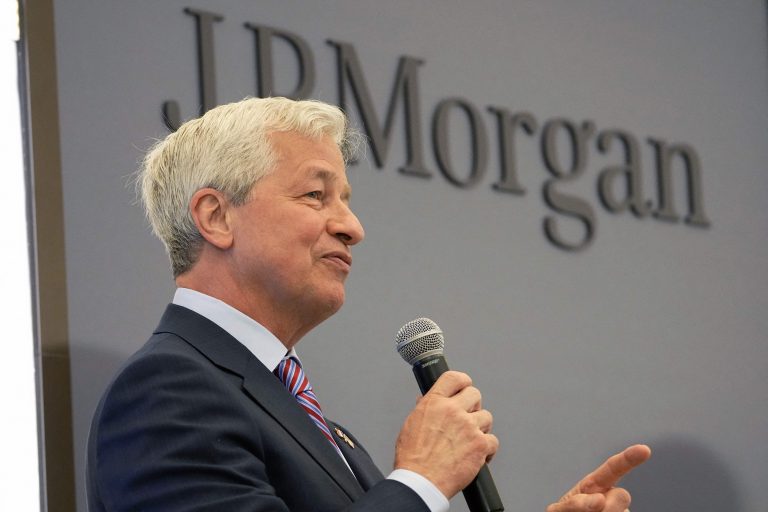 JPMorgan gives Jamie Dimon a special stock option bonus to keep him as CEO for several more years