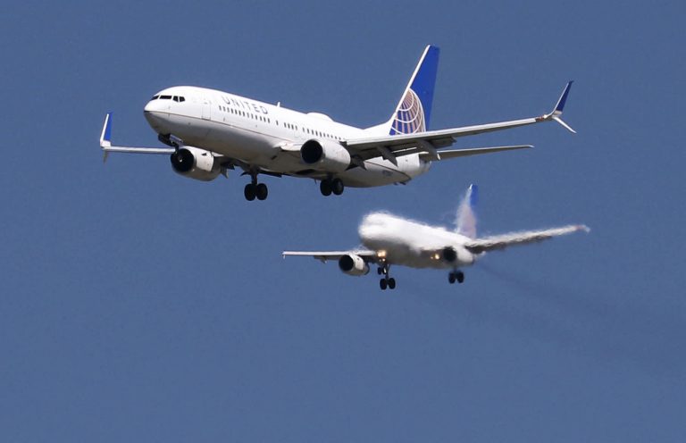 United Airlines shares rise on upbeat demand forecast despite delta variant