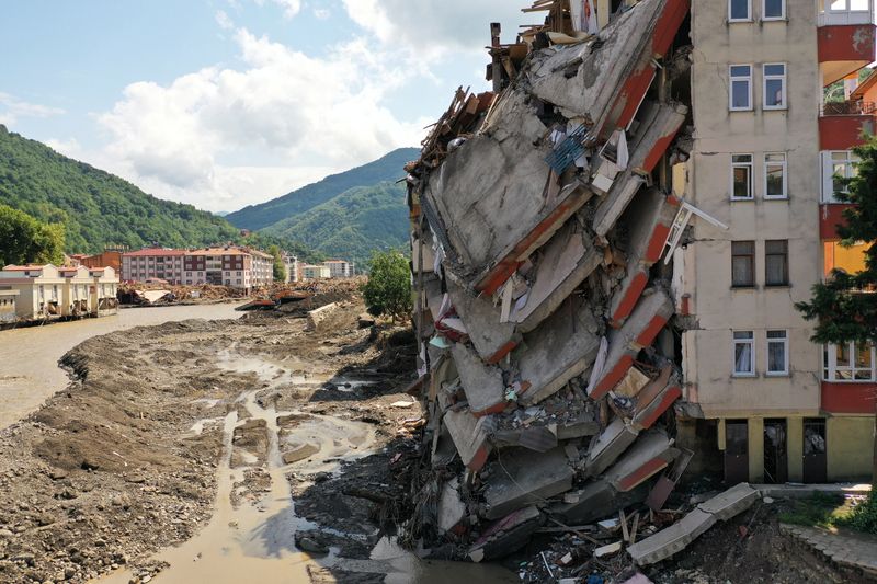 Heavy floods hit Turkey's Black Sea region