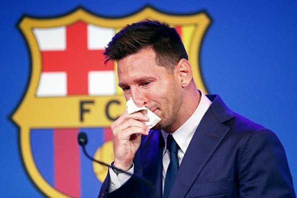 Lionel Messi receives formal PSG two-year contract offer after Barcelona exit