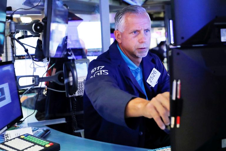 Dow falls more than 100 points, headed for fourth day of losses