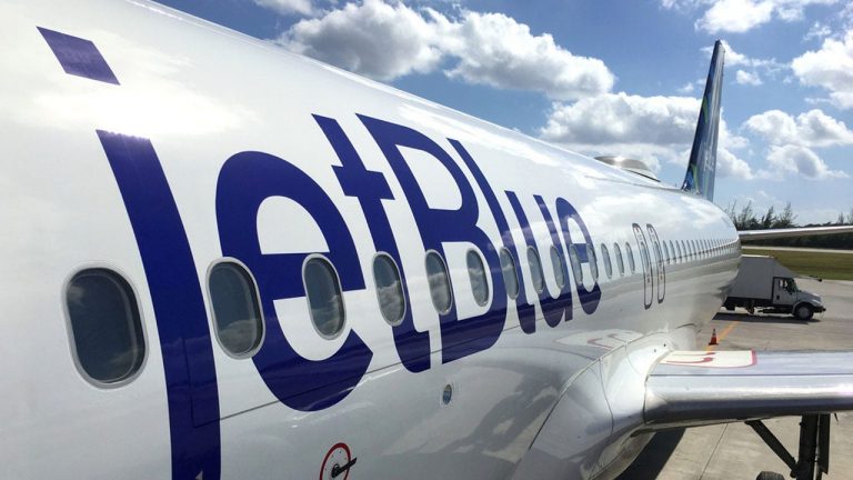 JetBlue, American Airlines blast DOJ over lawsuit challenging Northeast partnership