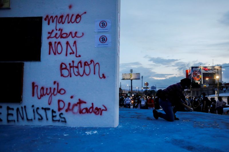 Protest against the use of Bitcoin as legal tender in San Salvador