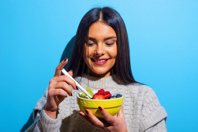 A Harvard nutritionist and brain expert shares the 5 foods she eats every day to sharpen her memory and focus