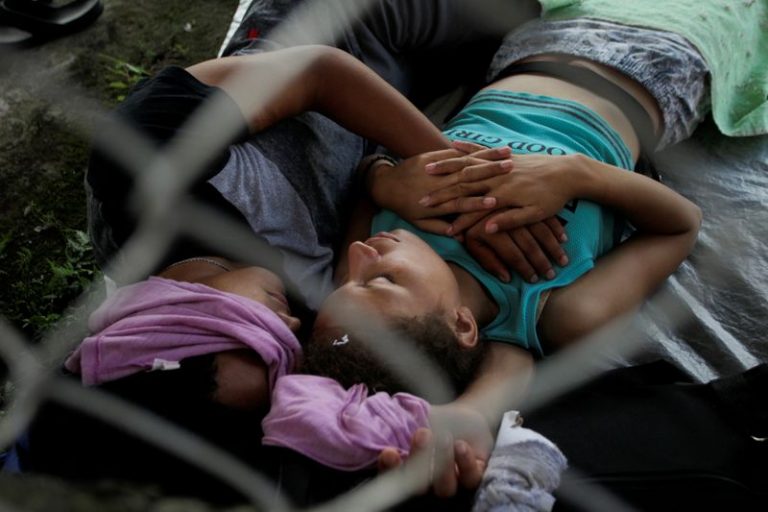 Migrant caravan in southern Mexico to pause over health concerns