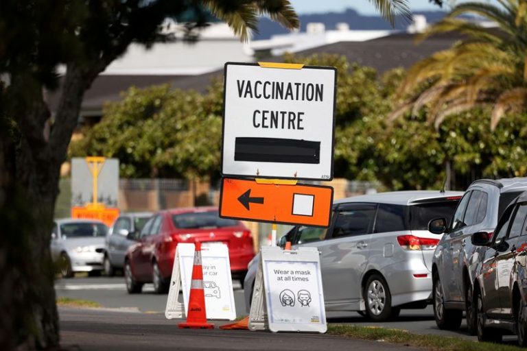 New Zealand seeks to ramp up COVID-19 vaccinations amid persistent cases