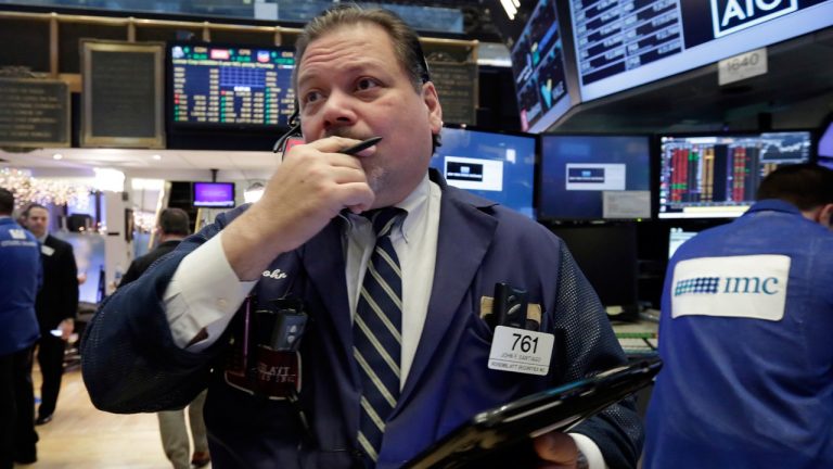 Stocks seek direction as earnings season rolls on