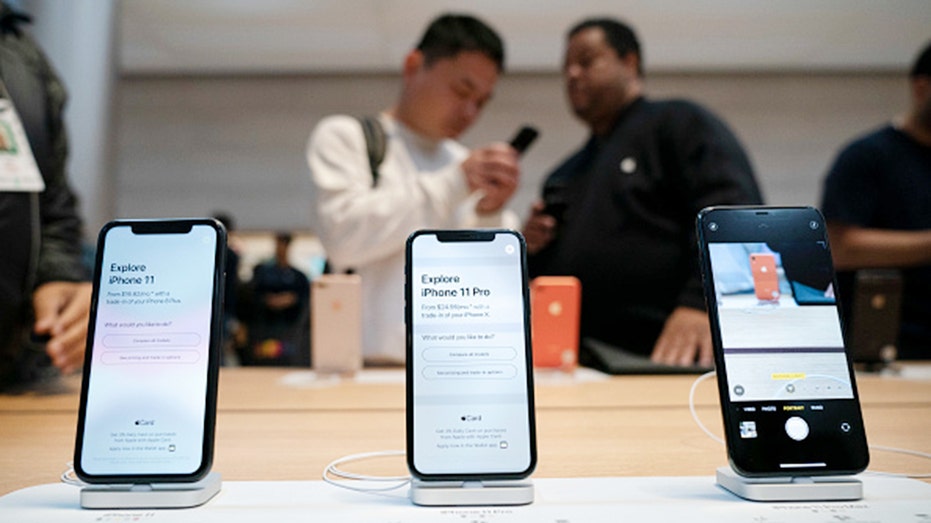 NEW YORK, NY - SEPTEMBER 20: iPhone 11 and iPhone 11 Pro models are displayed as customers shop at Apple's flagship 5th Avenue store on September 20, 2019 in New York City. Apple's new iPhone 11 goes on sale today at the grand re-opening of the 5th Avenue store. (Photo by Drew Angerer/Getty Images)
