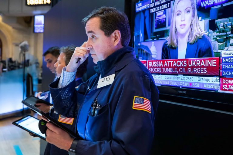Dow falls 500 points, Nasdaq turns negative as market volatility continues after Russia’s invasion