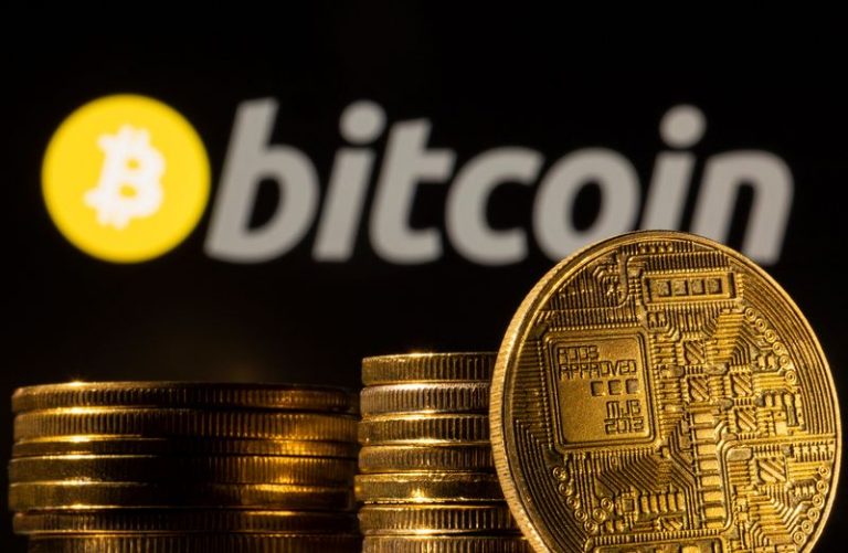 Bitcoin falls 8.3% to $38,932