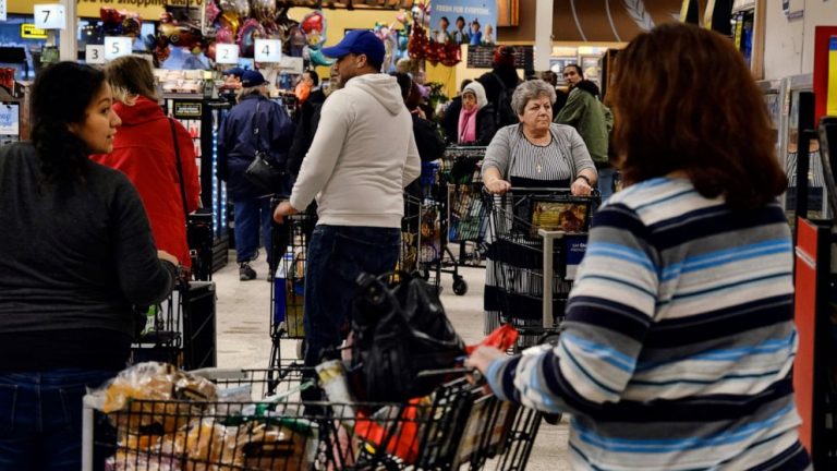 California grocery workers vote on strike authorization