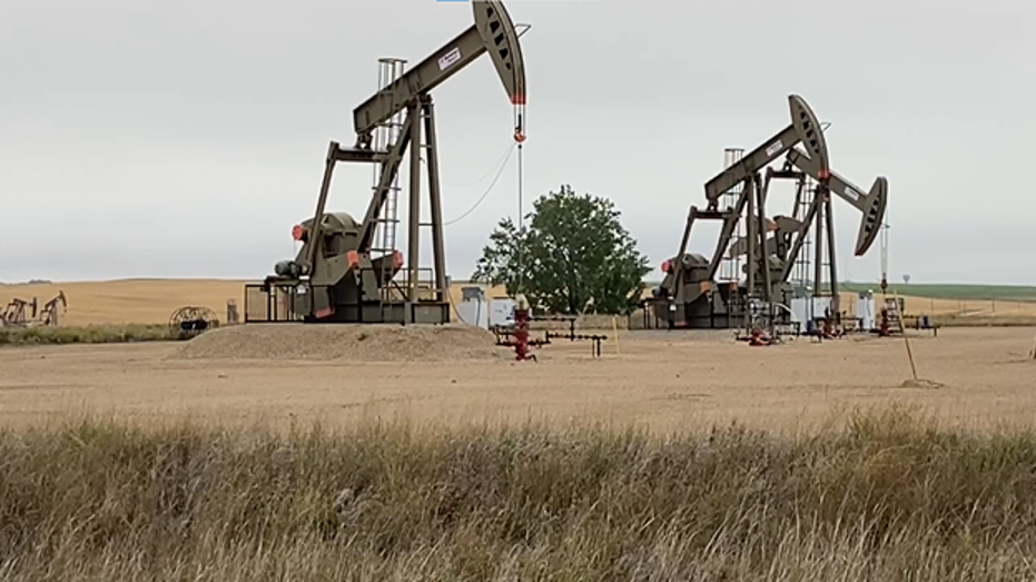 oil well