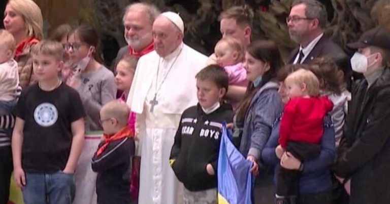 Pope Francis meets with young Ukrainian refugees, calls for an end to the war