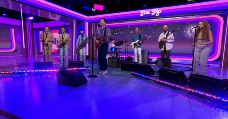 Saturday Sessions: The Dip performs “Crickets”