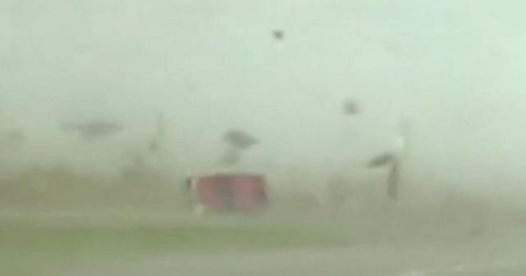 Texas teen talks surviving tornado in pickup truck