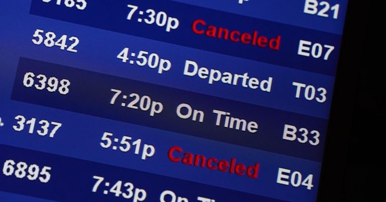 Airline schedules seemingly getting back on track after rough weekend