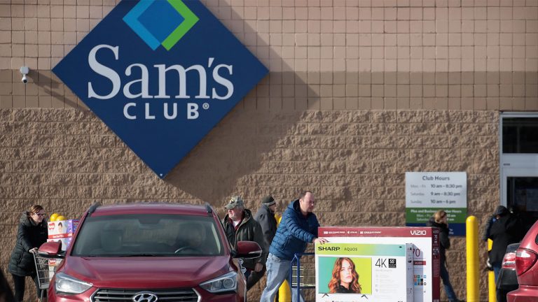 American Express perk: Get paid to sign up for a Sam’s Club membership and get lower gas prices too