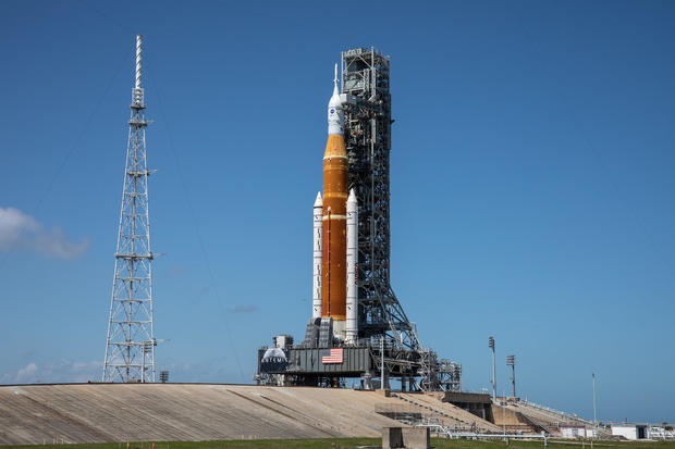 NASA starts dress-rehearsal countdown for SLS moon rocket