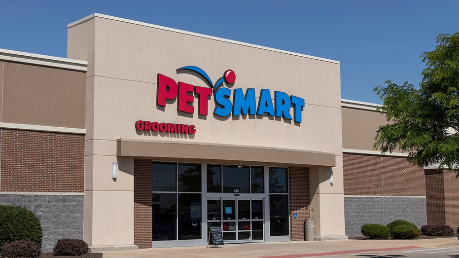 PetSmart storefront