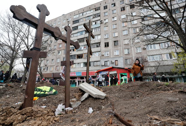Ukraine aims to evacuate civilians from Mariupol as death toll mounts