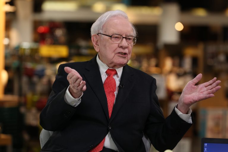 Warren Buffett’s charity lunch auction is back – and it’s your last chance to bid on a meal with the billionaire investor
