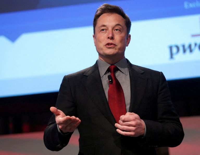 Elon Musk expected to serve as temporary Twitter CEO after deal closes