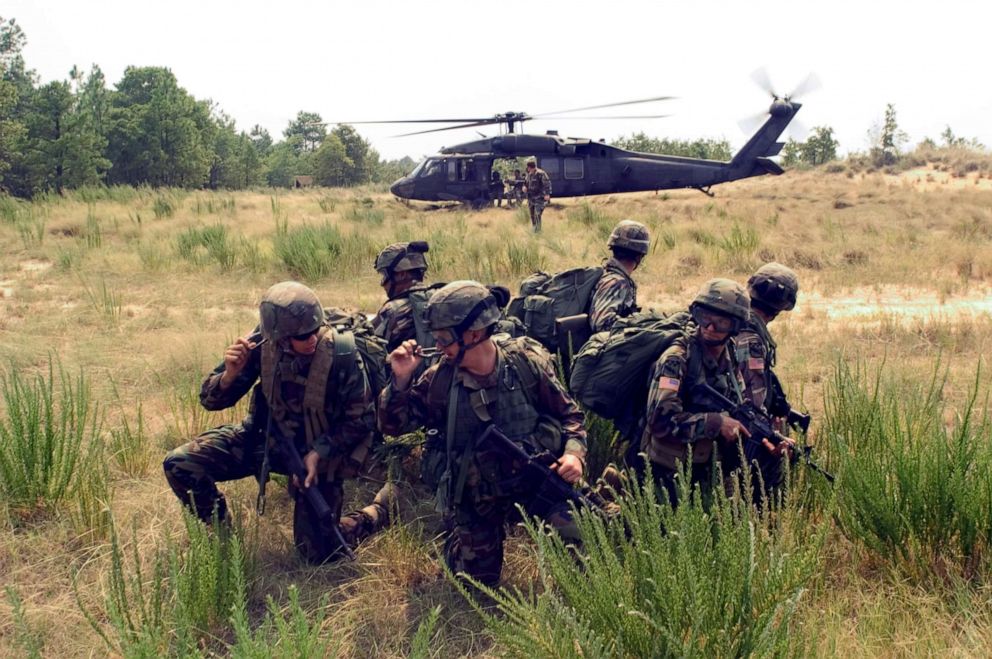 PHOTO: The 525th Military Intelligence Brigade conducts aerial recovery training July 19, 2006 at Fort Bragg in N.C.