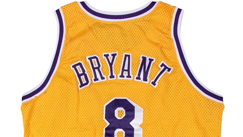 Kobe Bryant jersey