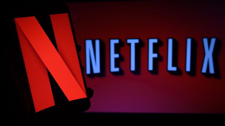 Netflix accused of misleading investors prior to subscriber loss