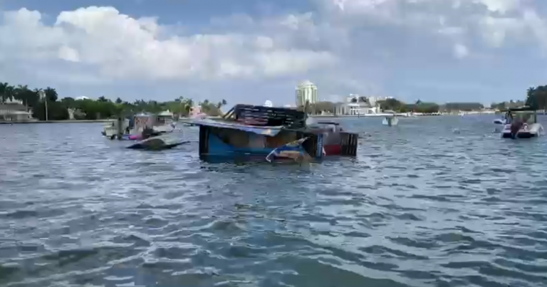 Popular food boat capsizes and sinks in Florida