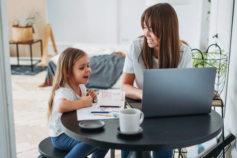 These are the 10 best—and worst—states for working moms in 2022, according to a new report
