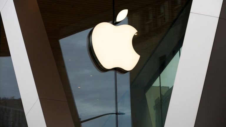 Apple workers vote to unionize at Maryland store