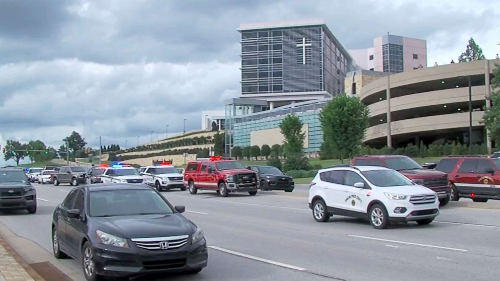 PHOTO: The Tulsa Police Department is responding to an active shooter situation near 61st and Yale, June 1, 2022.