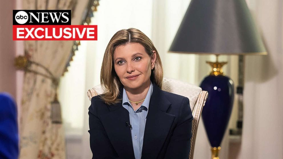 PHOTO: Robin Roberts' speaks with Olena Zelenska, wife of Ukrainian President Volodymyr Zelenskyy, in Ukraine, June 1, 2022.