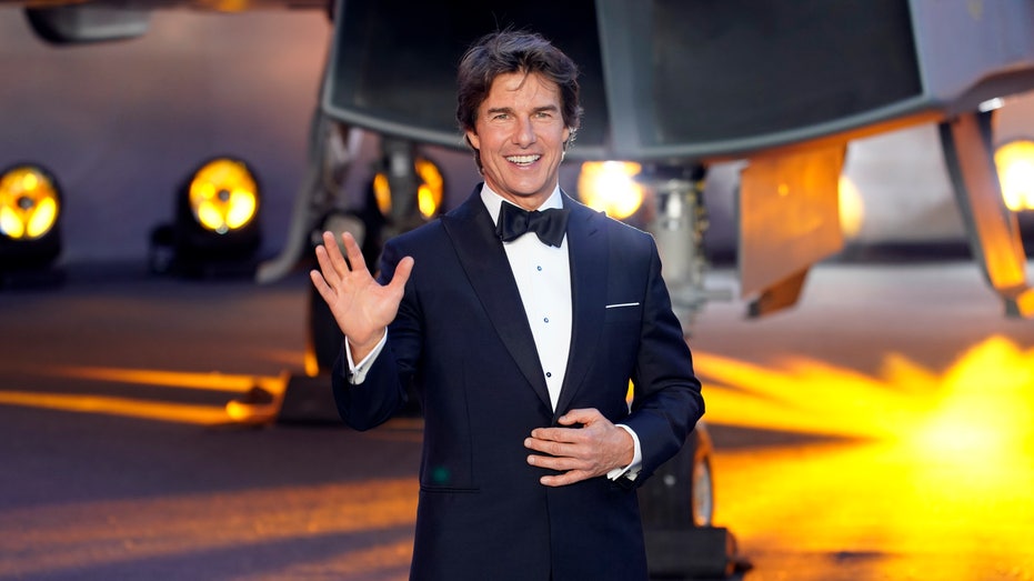 Tom Cruise Top Gun: Maverick premier