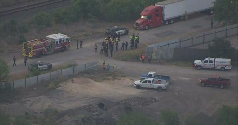 Crash kills at least 4 in suspected human smuggling case