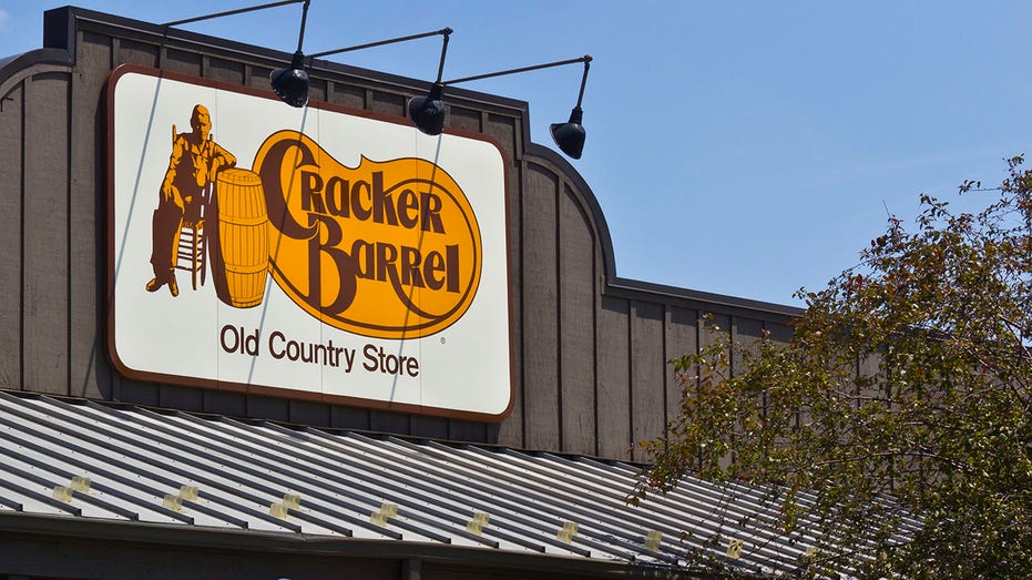 Cracker Barrel Old Country Store V