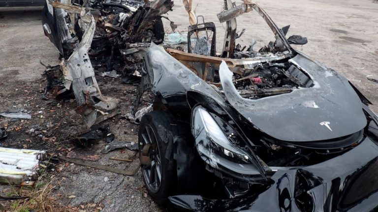 Jury: Tesla just 1% to blame for teen driver’s fiery crash