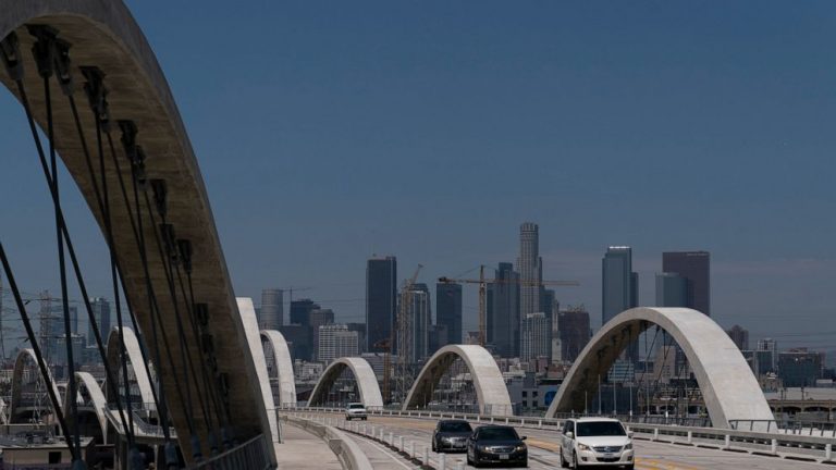 New Los Angeles bridge opens, then quickly closes amid chaos