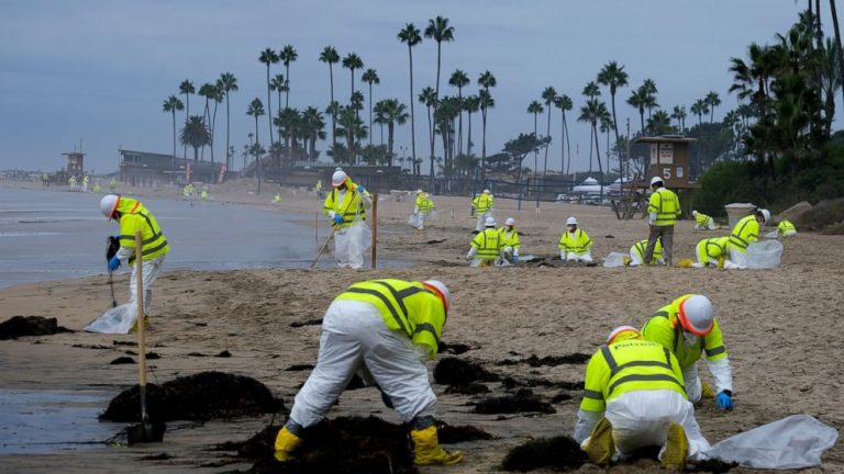 Pipeline company to pay nearly $1M over California oil spill